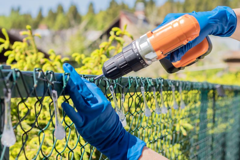 Seasonal Fence Maintenance